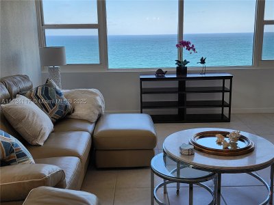 Aluguel de apartamento no Alexander Towers 1406