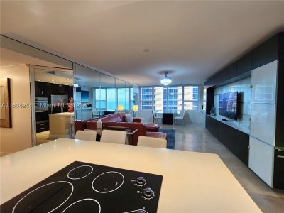 Aluguel de apartamento no Alexander Towers 1409