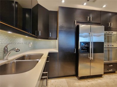 Aluguel de apartamento no Alexander Towers 1409