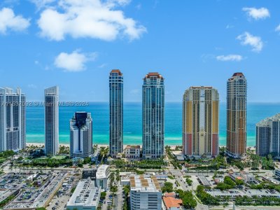 Comprar apartamento no The Estates at Acqualina Ph4705