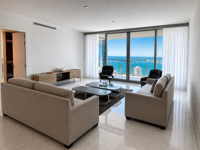 Comprar apartamento no Aston Martin Residences 4604