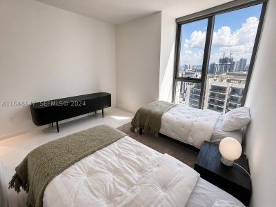 Comprar apartamento no Aston Martin Residences 4604
