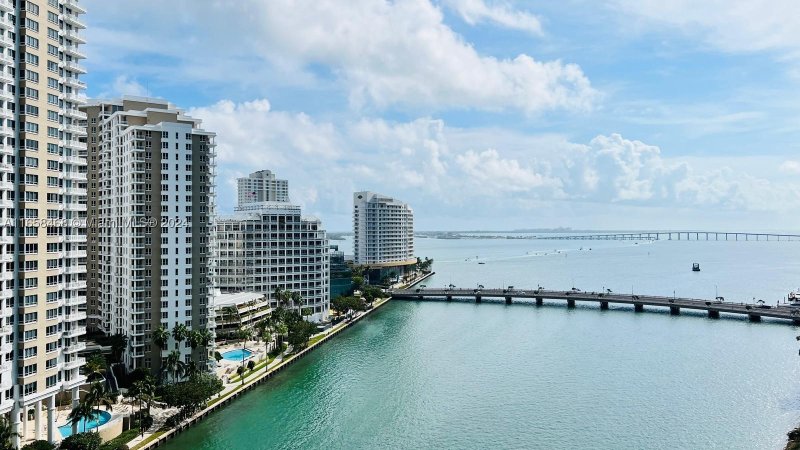 Apartment for rent at Icon Brickell Tower II 4902