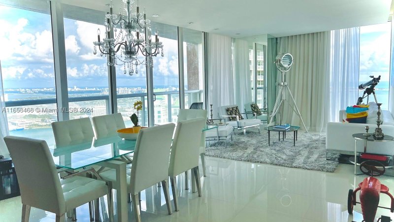 Apartment for rent at Icon Brickell Tower II 4902