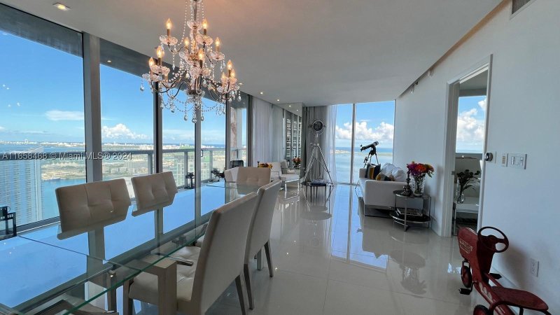 Apartment for rent at Icon Brickell Tower II 4902