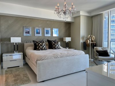 Aluguel de apartamento no Icon Brickell Tower II 4902