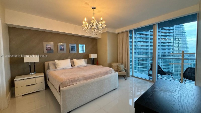 Apartment for rent at Icon Brickell Tower II 4902