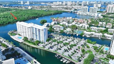 Comprar apartamento en Coastal Towers 328