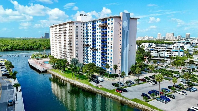 Condo for sale at Coastal Towers 328