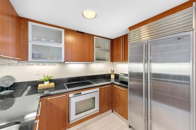 Aluguel de apartamento no Setai 2604