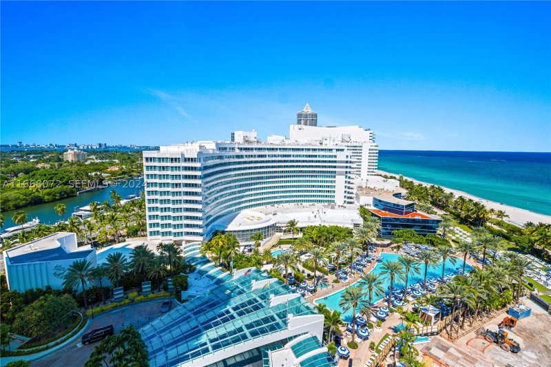 Condo for sale at Fontainebleau III 1501