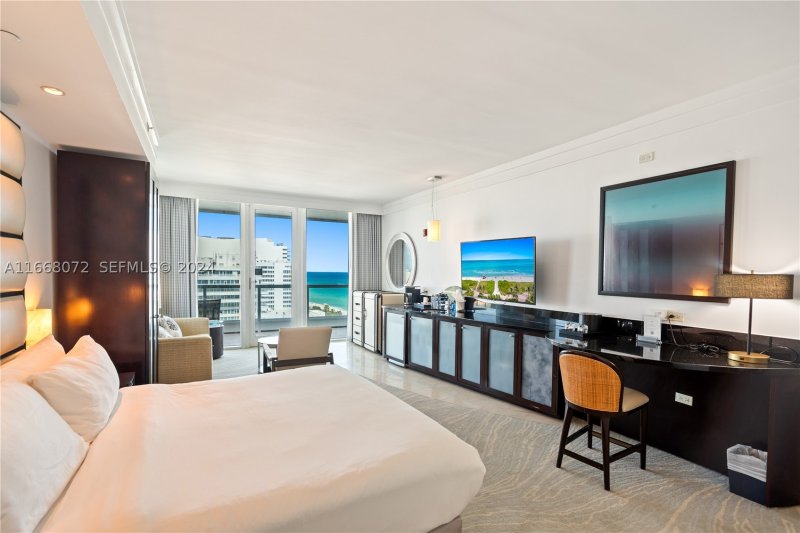 Condo for sale at Fontainebleau III 1501