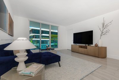Alquiler de apartamento en Roney Palace 534