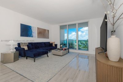 Alquiler de apartamento en Roney Palace 534