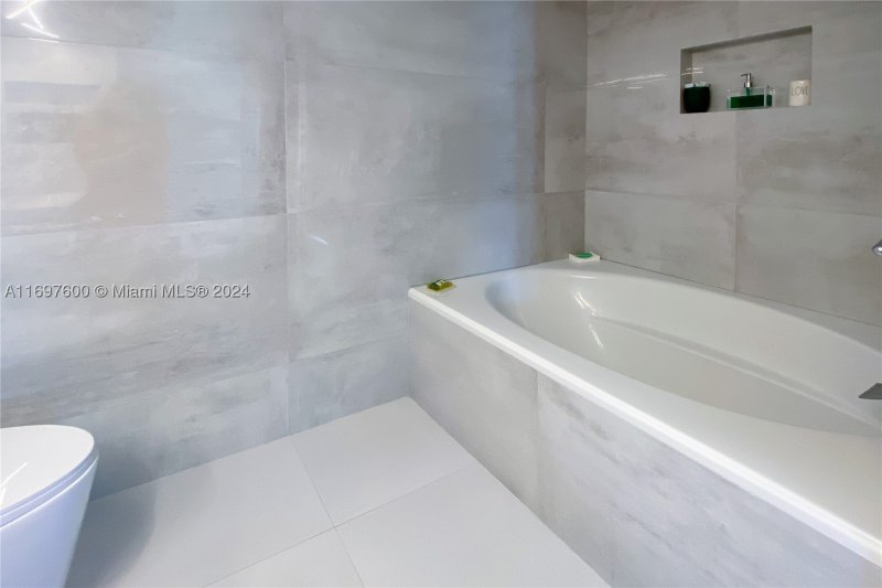 Condo for sale at Oceanview Park 708