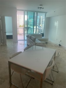 Comprar apartamento en Wind by Neo 1704