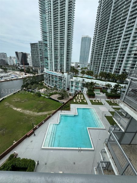Comprar apartamento en Wind by Neo 1704