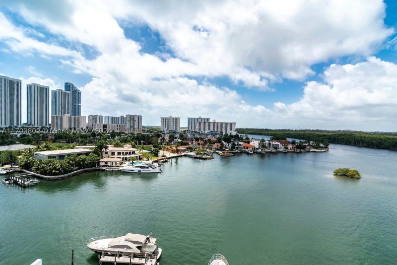 Condo for sale at 400 Sunny Isles 919