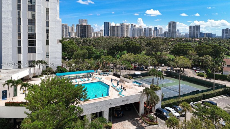Condo for sale at Delvista Towers 817