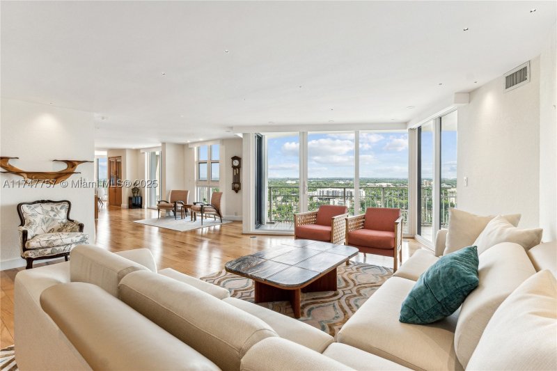 Condo for sale at Towers of Quayside 4 TS3