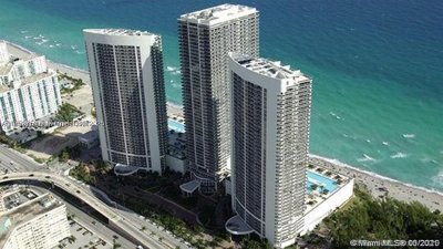 Aluguel de apartamento no Beach Club Two 3208