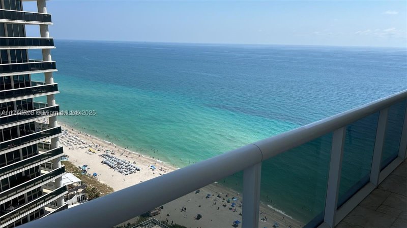 Alquiler de apartamento en Beach Club Two 3208