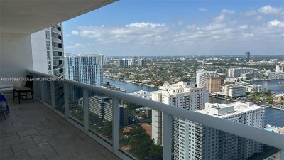 Aluguel de apartamento no Beach Club Two 3208
