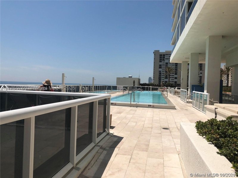 Alquiler de apartamento en Beach Club Two 3208