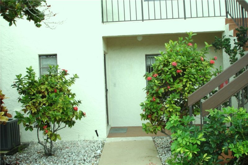 Condo for sale at Parker Plaza Estates 211