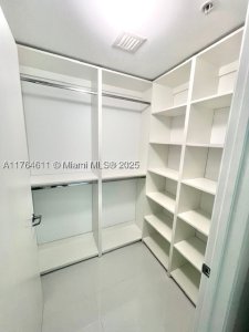 Comprar apartamento en Mint at Riverfront 1410