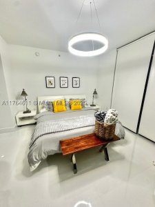 Comprar apartamento en Mint at Riverfront 1410