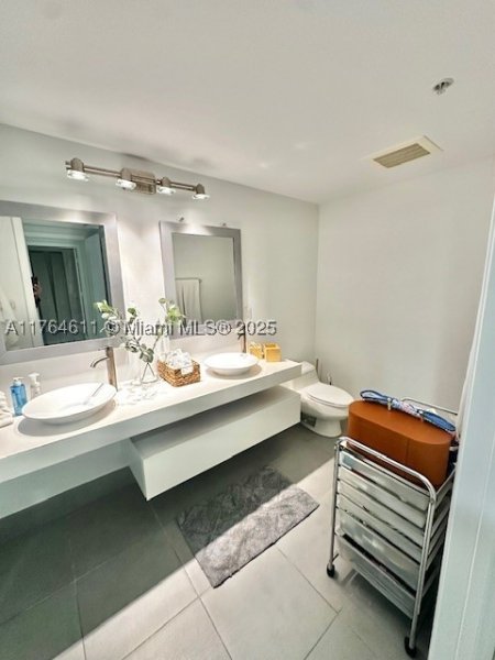 Comprar apartamento en Mint at Riverfront 1410