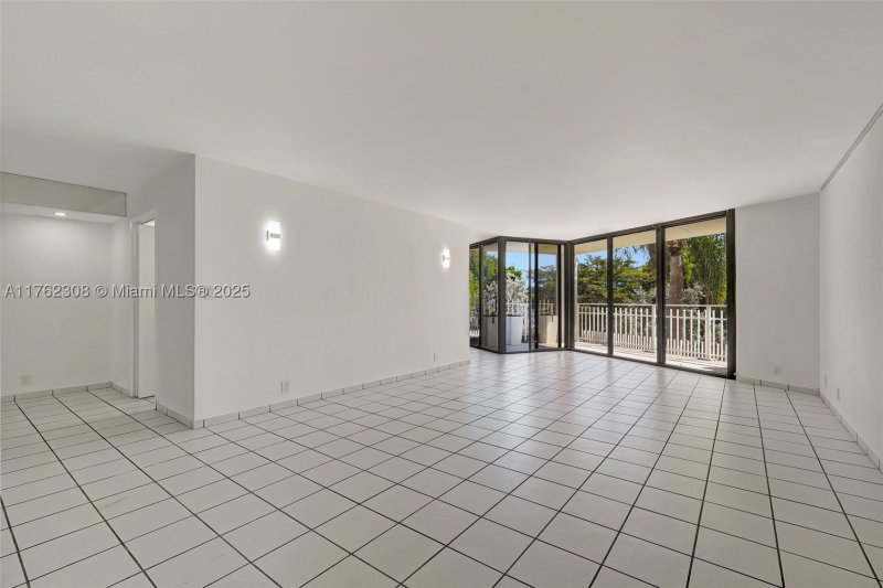 Condo for sale at Towers of Quayside 4 302
