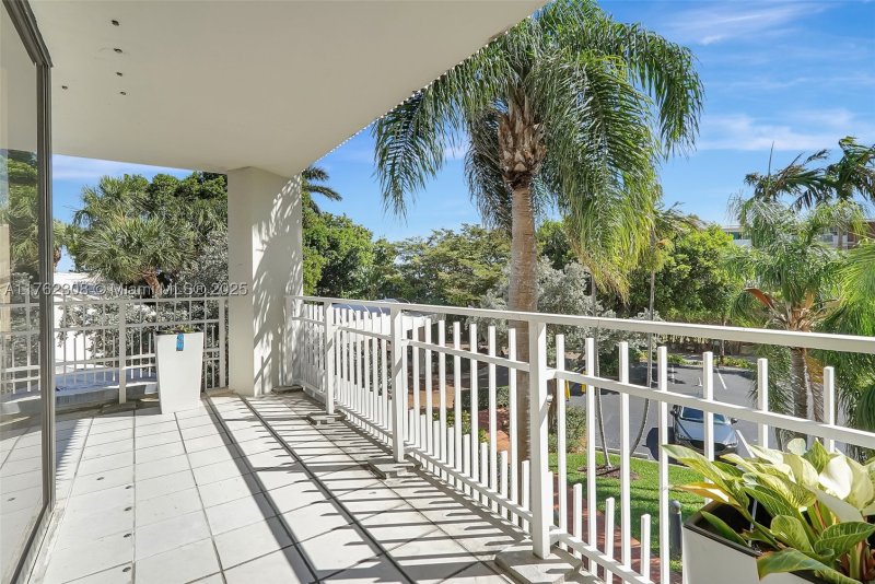 Condo for sale at Towers of Quayside 4 302