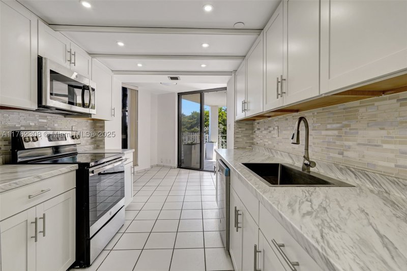 Condo for sale at Towers of Quayside 4 302