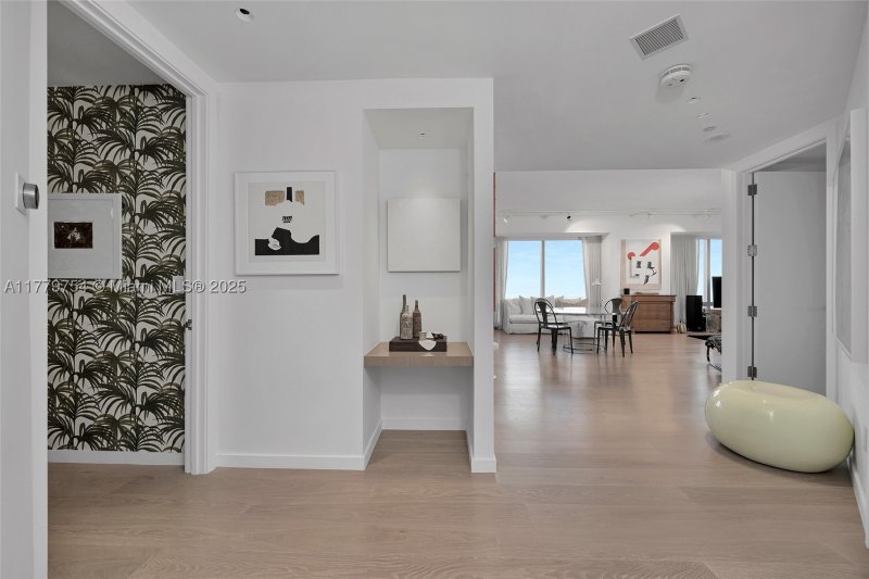 Condo for sale at Four Seasons Millenium Tower I 61E