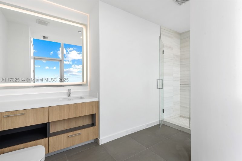 Condo for sale at Paramount Miami WorldCenter PH 5500