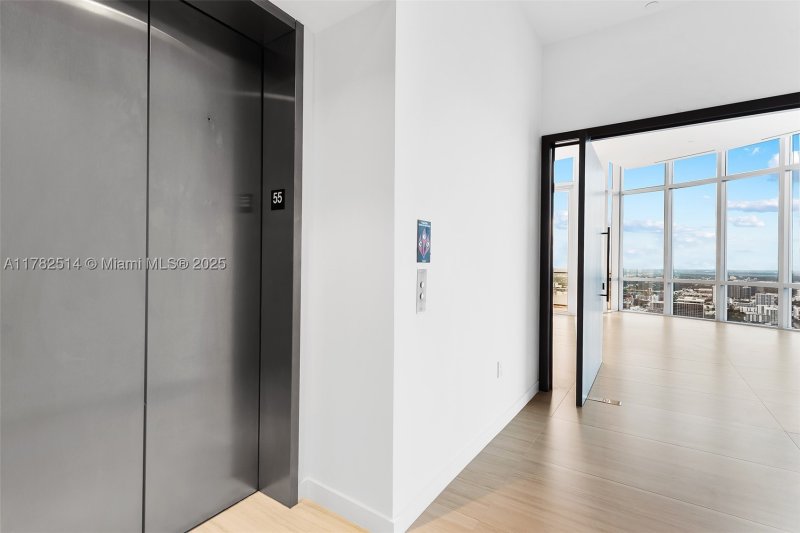 Condo for sale at Paramount Miami WorldCenter PH 5500