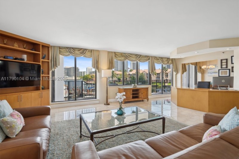 Condo for sale at Anchor Bay Club 601