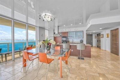 Comprar apartamento no Beach Club Two 1201