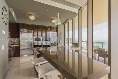 Comprar apartamento no St Regis Bal Harbour Center Tower 2100