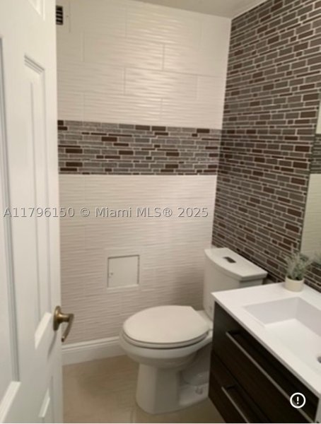 Condo for sale at The Wave Condo 1228