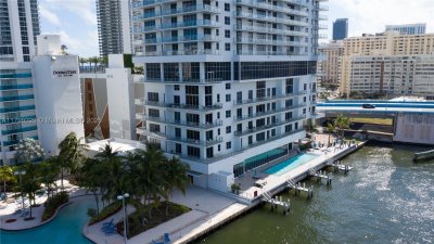 Comprar apartamento en Hyde Beach House CU-1