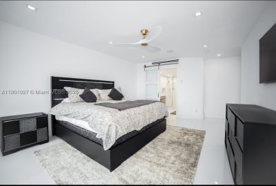 Aluguel de apartamento no 5600 Collins 14K