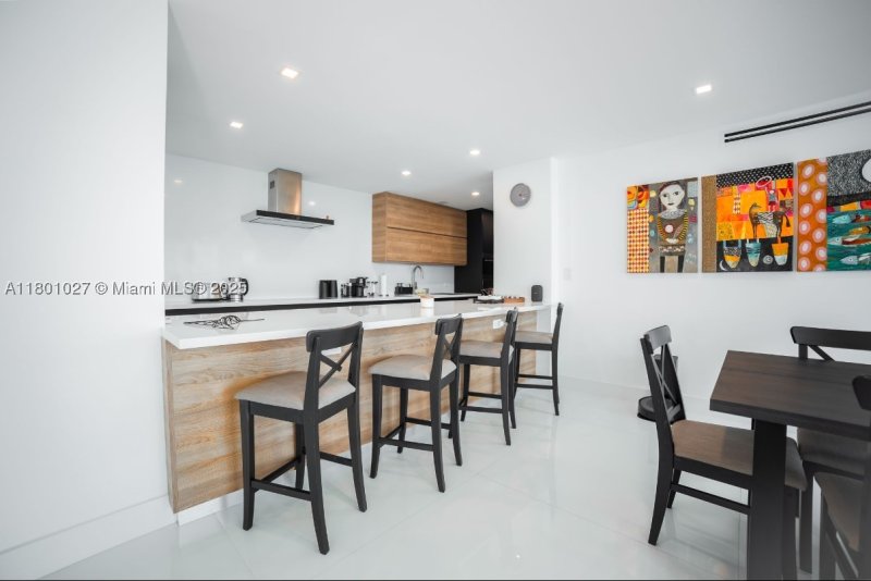 Alquiler de apartamento en 5600 Collins 14K