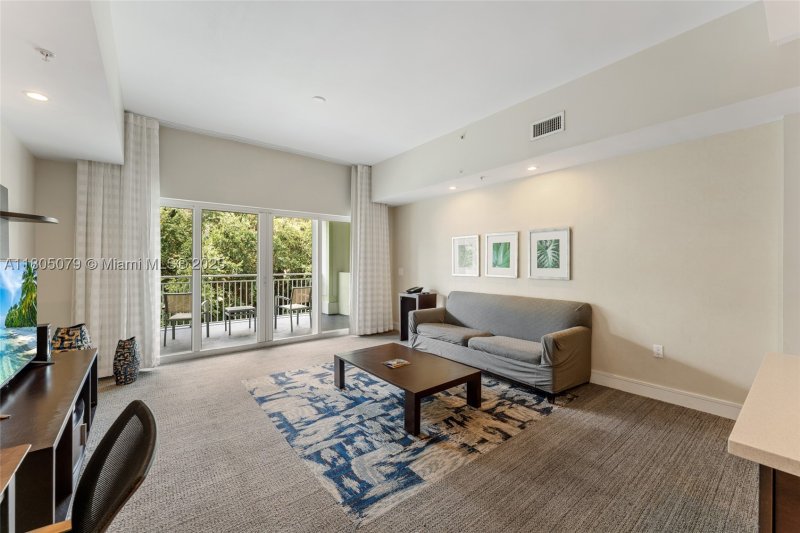 Condo for sale at The Blue Doral 1513