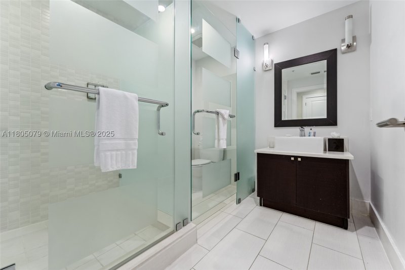 Condo for sale at The Blue Doral 1513