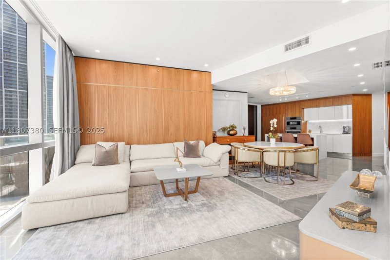 Condo for sale at Paramount Miami WorldCenter 1409