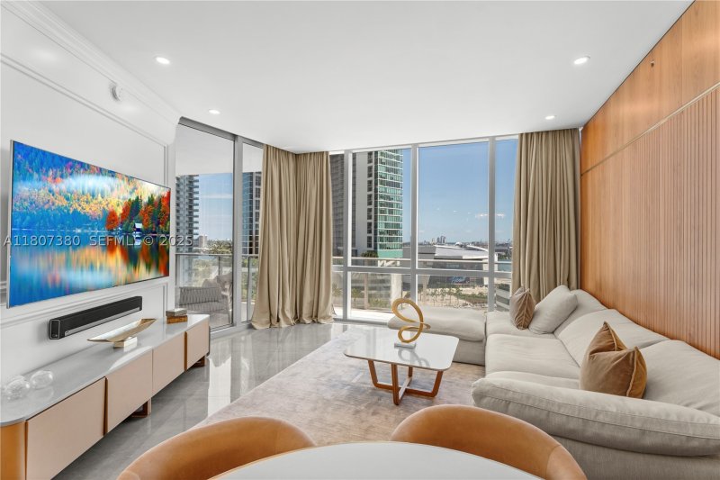 Condo for sale at Paramount Miami WorldCenter 1409