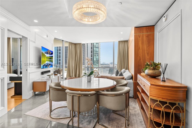 Condo for sale at Paramount Miami WorldCenter 1409